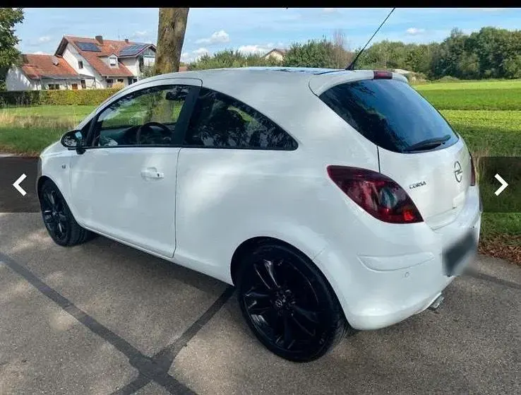 Gebraucht Opel Corsa Selection 95 PS (69 kW) 2010 Weiß Kleinwagen