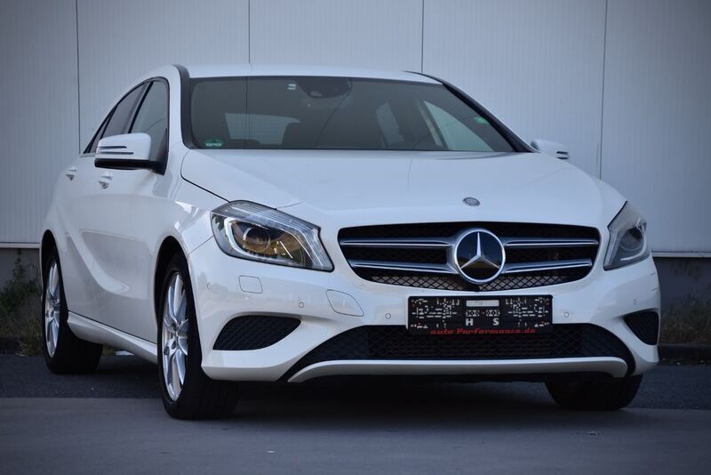 Weiß Gebraucht 2014 Mercedes A220 Limousine | 19.990 € (Etwas zu teuer) - Bild 1/4