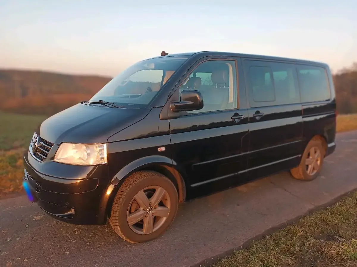 Gebraucht VW Multivan Highline 174 PS (127 kW) 2009 Schwarz Van / Kleinbus