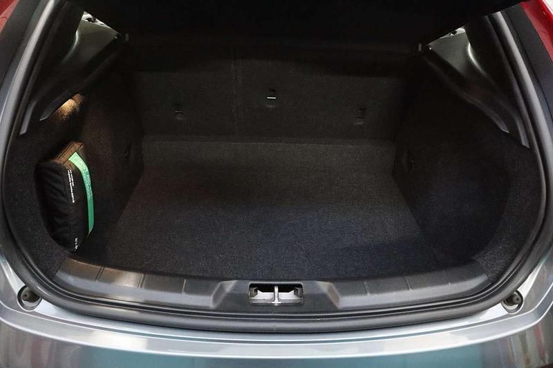 Gebraucht Volvo V40 Basis 120 PS (88 kW) 2016 Osmium grey metallic Kombi