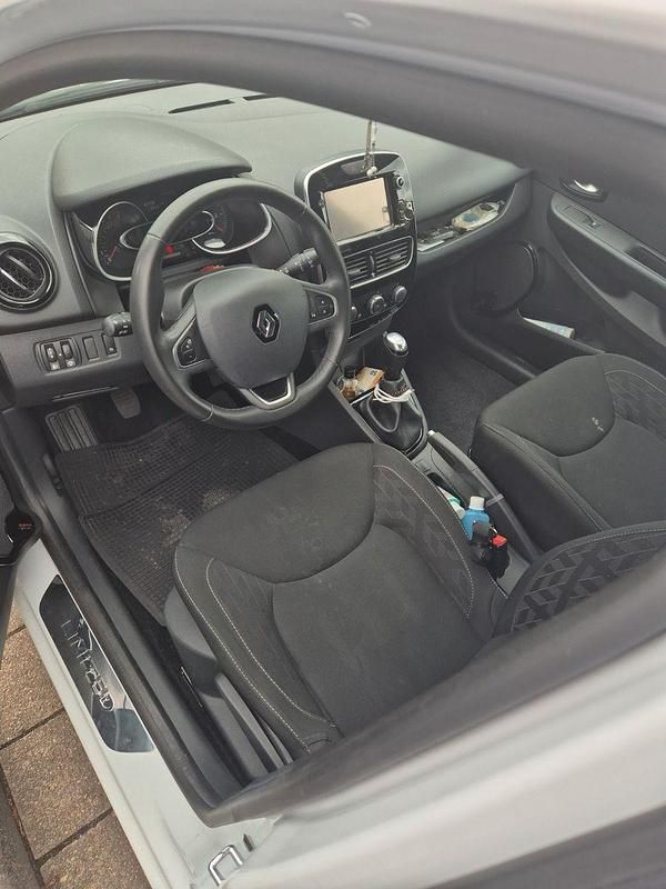 Gebraucht Renault Clio IV LIMITED 76 PS (55 kW) 2019 Weiß Kleinwagen