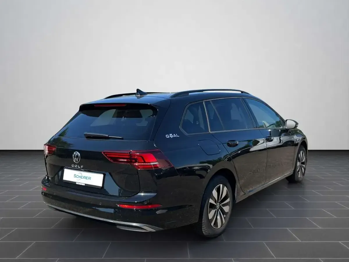 Gebraucht VW Golf VIII Goal 150 PS (110 kW) 2025 Grenadillschwarz metallic (metallic) Kombi