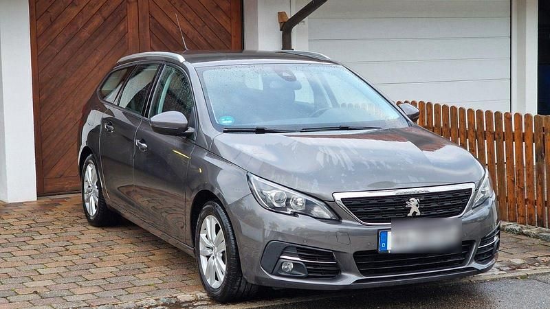 Grau Gebraucht 2018 Peugeot 308 Active Kombi | 10.200 € (Fairer Preis) - Bild 1/4