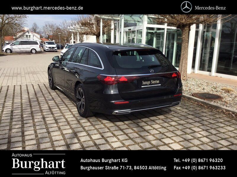 Gebraucht Mercedes E220 Advanced 197 PS (144 kW) 2023 lack graphitgrau Kombi