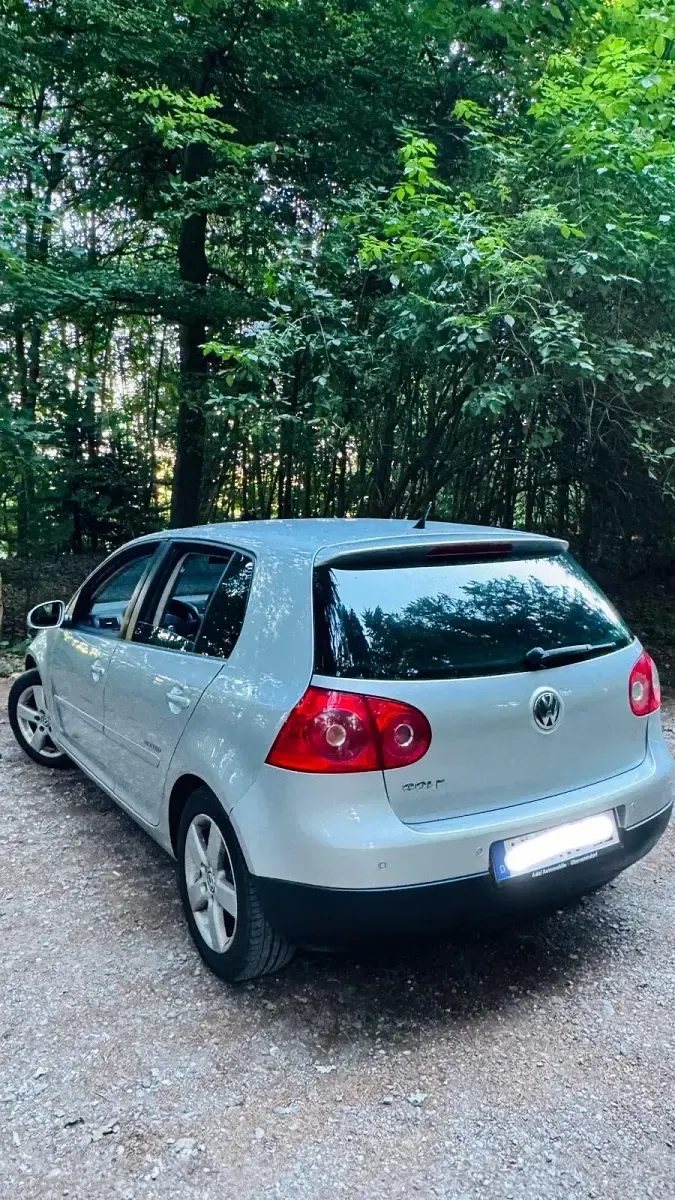 Gebraucht VW Golf V United 102 PS (75 kW) 2008 Grau Kleinwagen