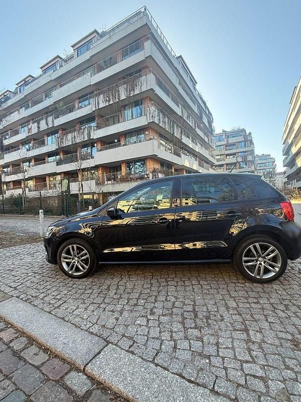 Gebraucht VW Polo Sound 90 PS (66 kW) 2017 Schwarz Kleinwagen