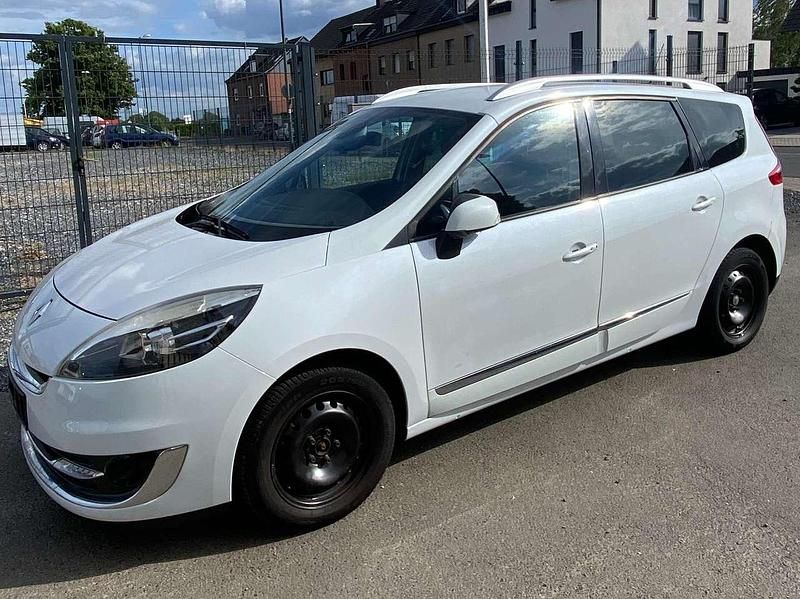 Weiß Gebraucht 2012 Renault Grand Scénic III Van / Kleinbus | 4.999 € (Guter Preis) - Bild 1/4