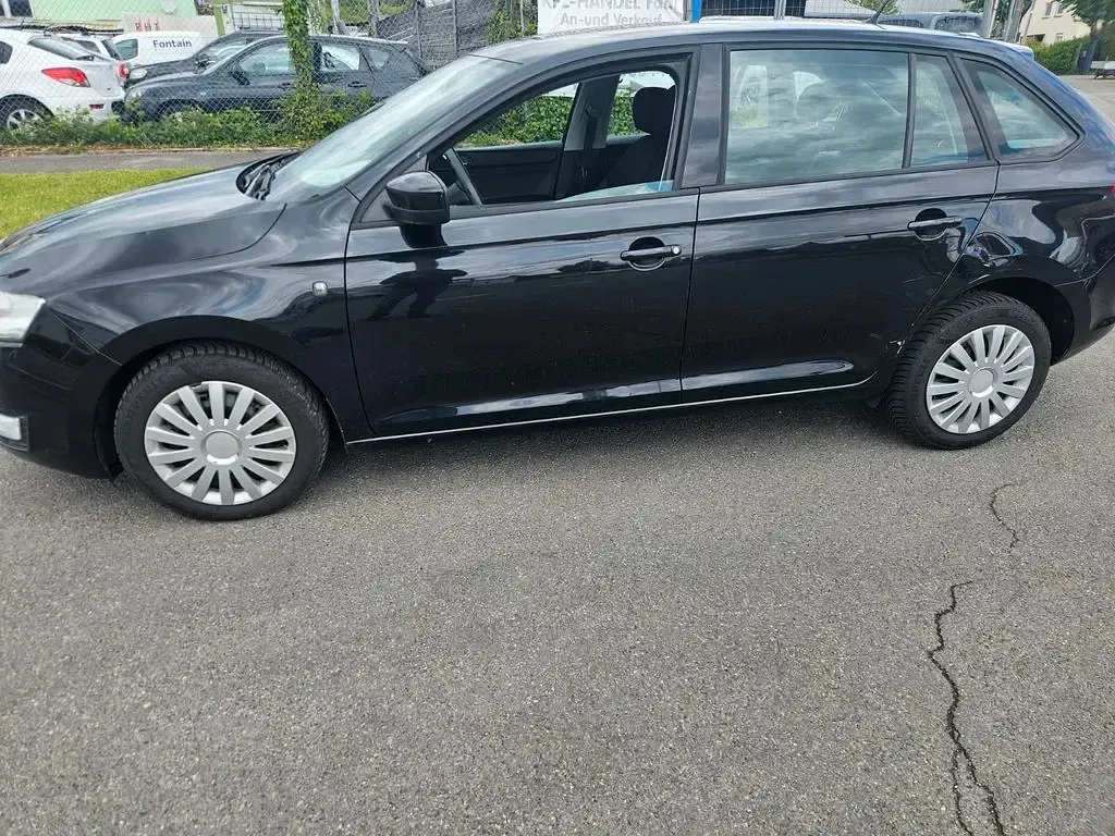 Gebraucht Skoda Rapid 90 PS (66 kW) 2014 Schwarz Kleinwagen