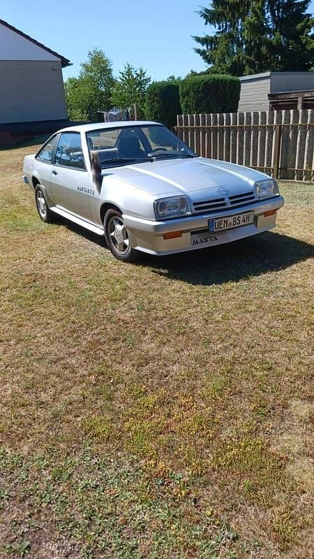 Grau Gebraucht 1983 Opel Manta Limousine | 14.500 € - Bild 1/4