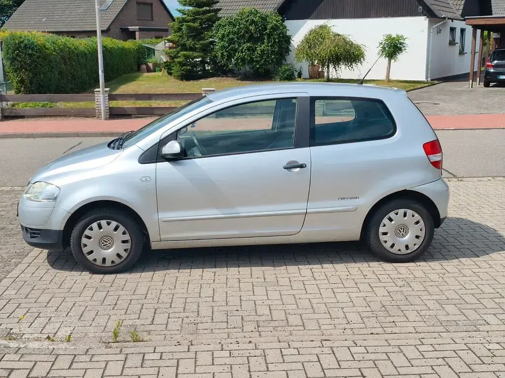 Gebraucht VW Fox Refresh 54 PS (39 kW) 2009 Silber Kleinwagen
