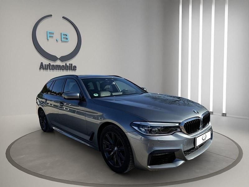 Blau Gebraucht 2019 BMW 530 M Sport Kombi | 32.399 € (Teuer) - Bild 1/4
