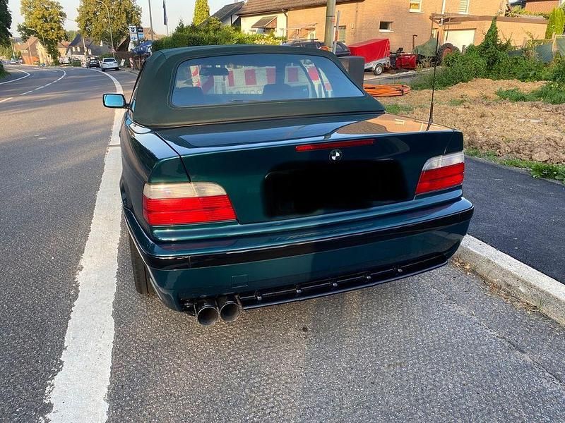 Grün Gebraucht 1989 BMW 320 Cabriolet Performance Cabrio | 15.000 € - Bild 1/4
