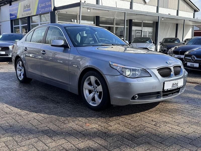 Gebraucht BMW 523 Advantage 177 PS (130 kW) 2006 Grau Limousine
