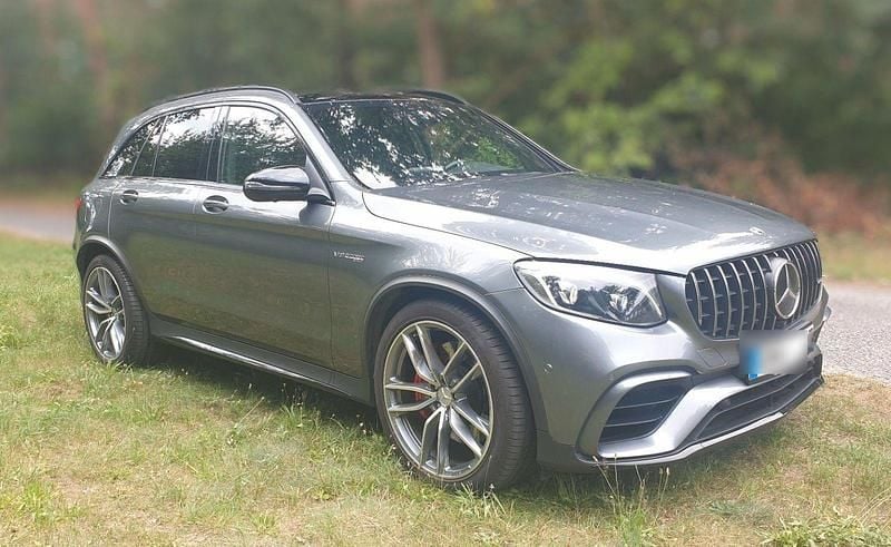Grau Gebraucht 2018 Mercedes GLC63 AMG AMG SUV | 49.900 € (Superpreis) - Bild 1/4