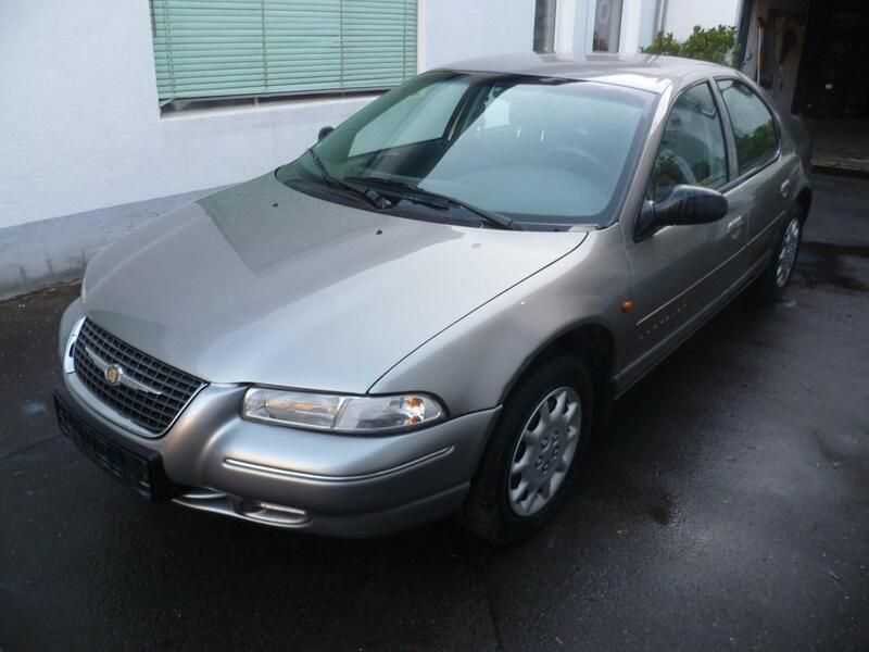 Silber Gebraucht 1998 Chrysler Stratus Limousine | 1.200 € - Bild 1/4