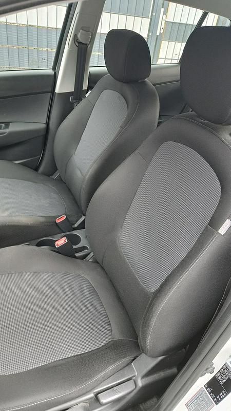 Gebraucht Hyundai i20 86 PS (63 kW) 2014 Weiß Kleinwagen