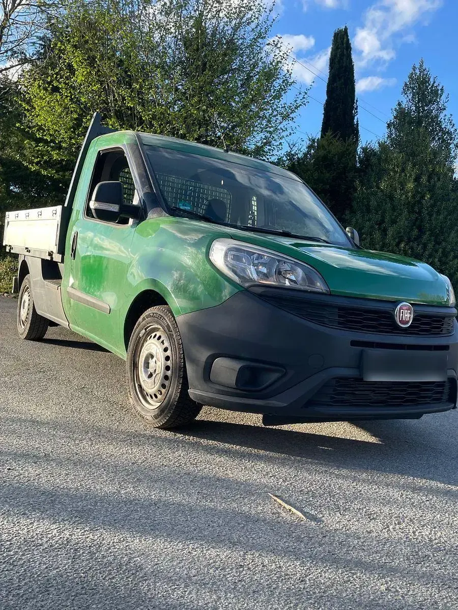 Gebraucht Fiat Doblò 135 PS (99 kW) 2016 Grün Van / Kleinbus