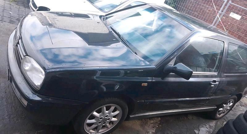 Gebraucht VW Golf 174 PS (127 kW) 1996 Schwarz Coupé