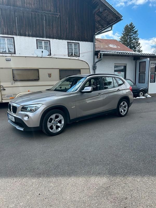 Gebraucht BMW X1 143 PS (105 kW) 2010 Grau SUV