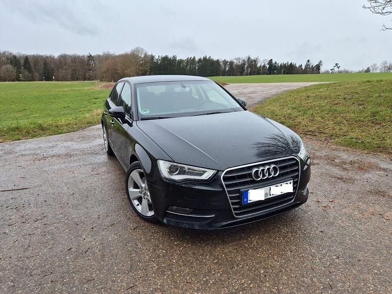 Gebraucht Audi A3 Sport 122 PS (89 kW) 2014 Schwarz Limousine