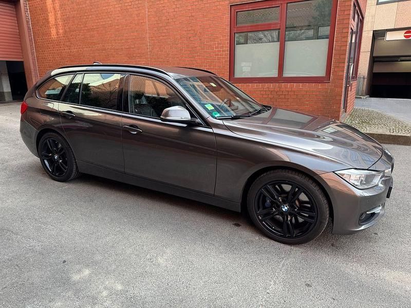 Gebraucht BMW 335 Shadowline 313 PS (230 kW) 2015 Braun Kombi