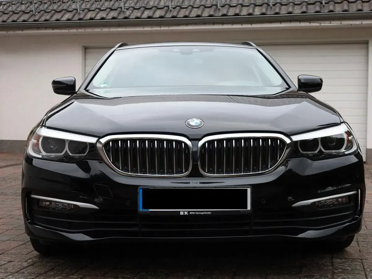 Gebraucht BMW 520 Sport Line 190 PS (139 kW) 2019 Schwarz Kombi
