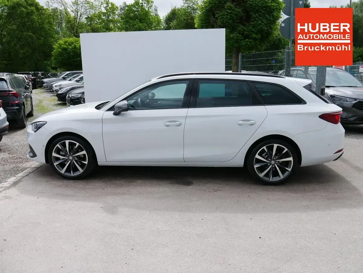 Neu Seat Leon ST FR 150 PS (110 kW) 2026 Nevadaweiß metallic Kombi