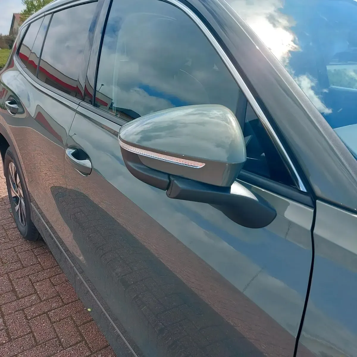 Gebraucht VW Tayron Life 150 PS (110 kW) 2025 Grün SUV