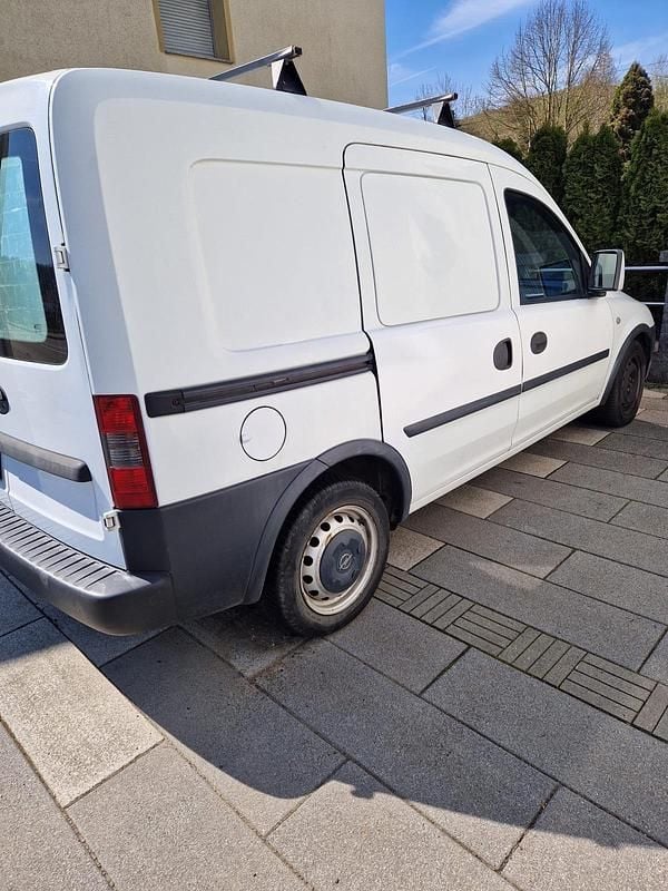 Second-hand Opel Combo 75 CP (55 kW) 2011 Alb Monovolum