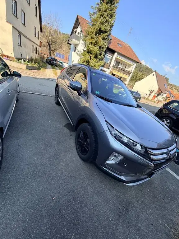 Używany Mitsubishi Eclipse Cross Edition 163 KM (119 kW) 2019 Srebrny SUV