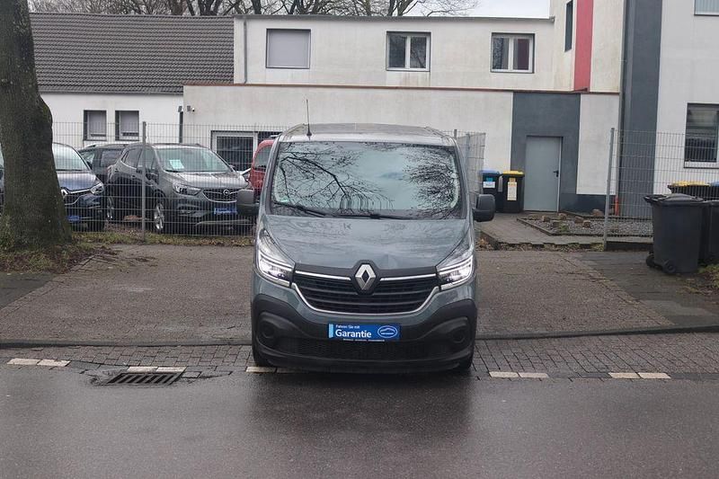 Gebraucht Renault Trafic Komfort 95 PS (69 kW) 2020 Grau Van / Kleinbus