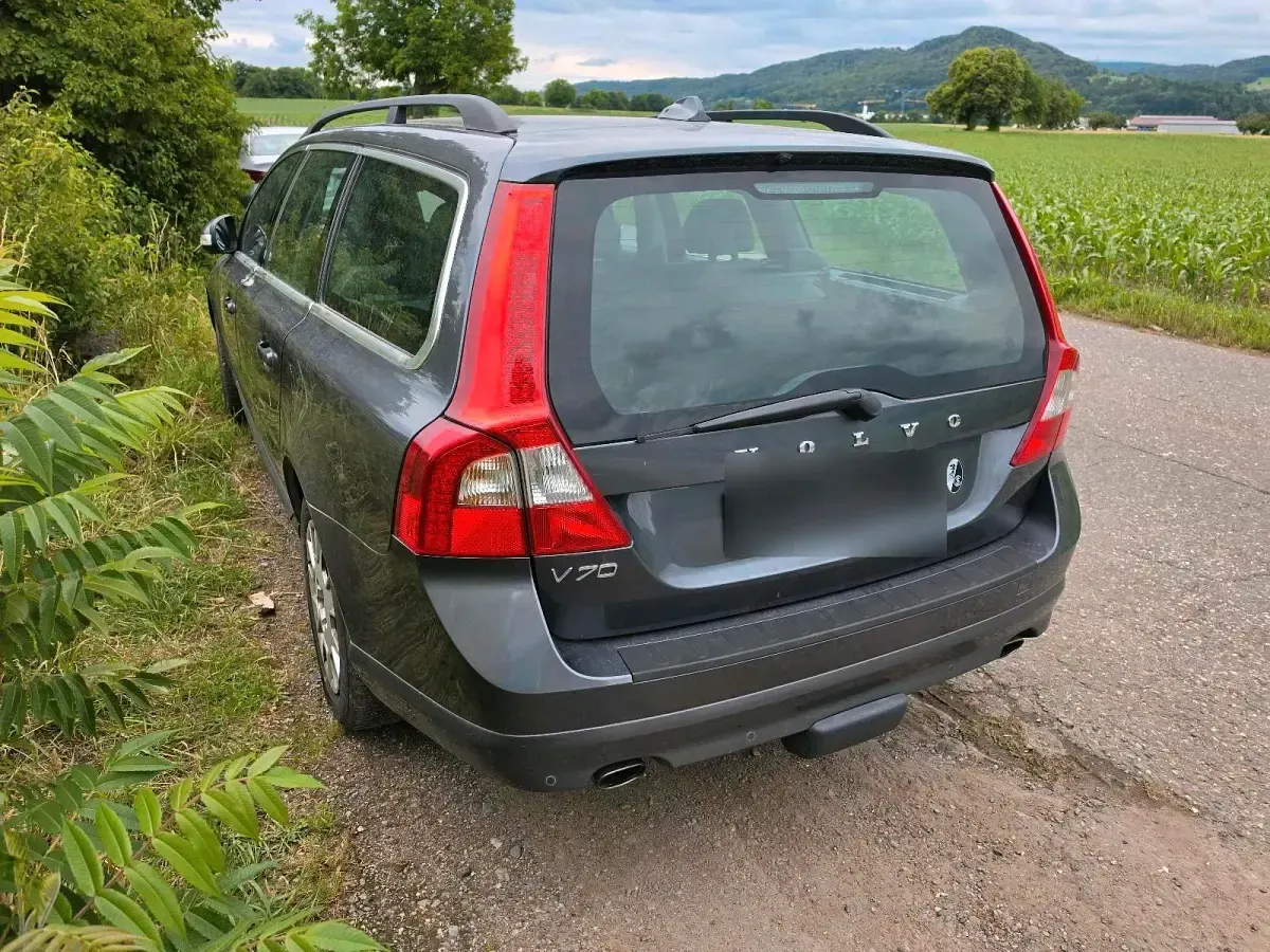 Gebraucht Volvo V70 205 PS (150 kW) 2011 Grau Kombi