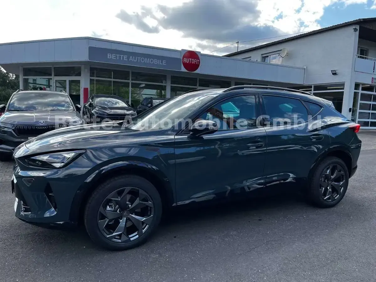 Neu Cupra Formentor 150 PS (110 kW) 2026 Blau SUV