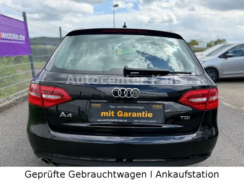 Używany Audi A4 Attraction 150 KM (110 kW) 2015 Czarny Kombi