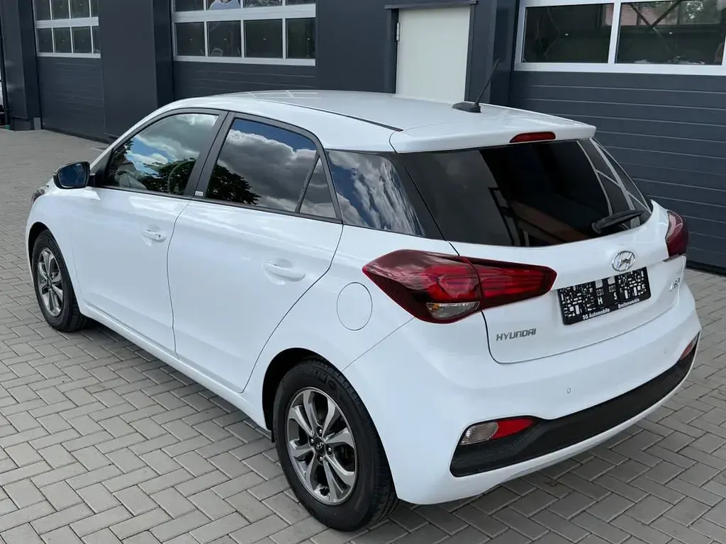 Gebraucht Hyundai i20 YES! 84 PS (61 kW) 2020 Weiß Kleinwagen