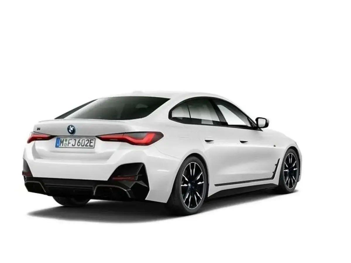 Gebraucht BMW i4 M Sport 400 kW (544 PS) 2022 Weiß Limousine