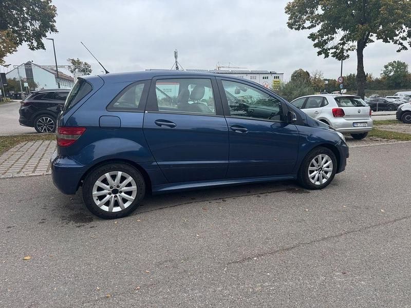 Gebraucht Mercedes B150 95 PS (69 kW) 2009 Other Van / Kleinbus