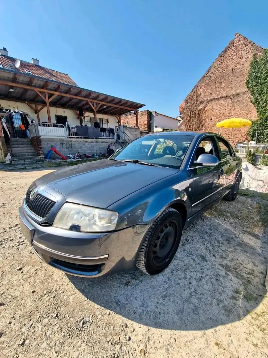 Gebraucht Skoda Superb 116 PS (85 kW) 2007 Schwarz Limousine