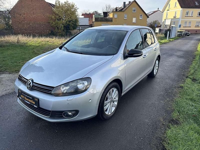 Reflexsilber metallic Gebraucht 2012 VW Golf VII Style Kleinwagen | 3.990 € (Guter Preis) - Bild 1/4