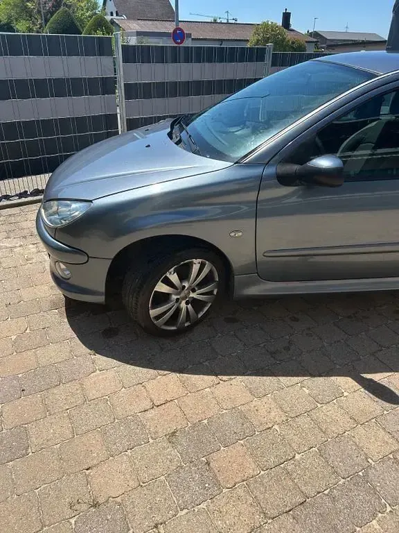 Gebraucht Peugeot 206 CC 109 PS (80 kW) 2006 Cabrio