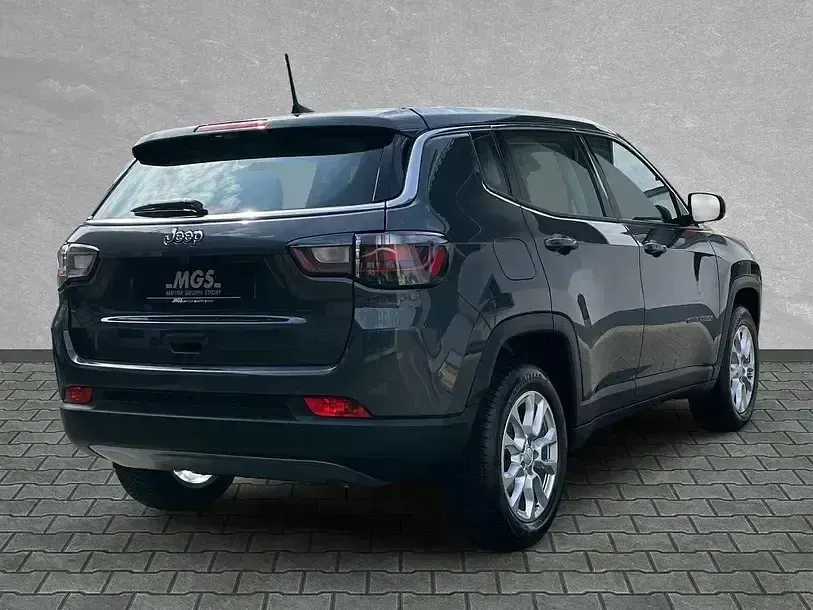 Neu Jeep Compass Altitude 130 PS (95 kW) 2025 Grau SUV