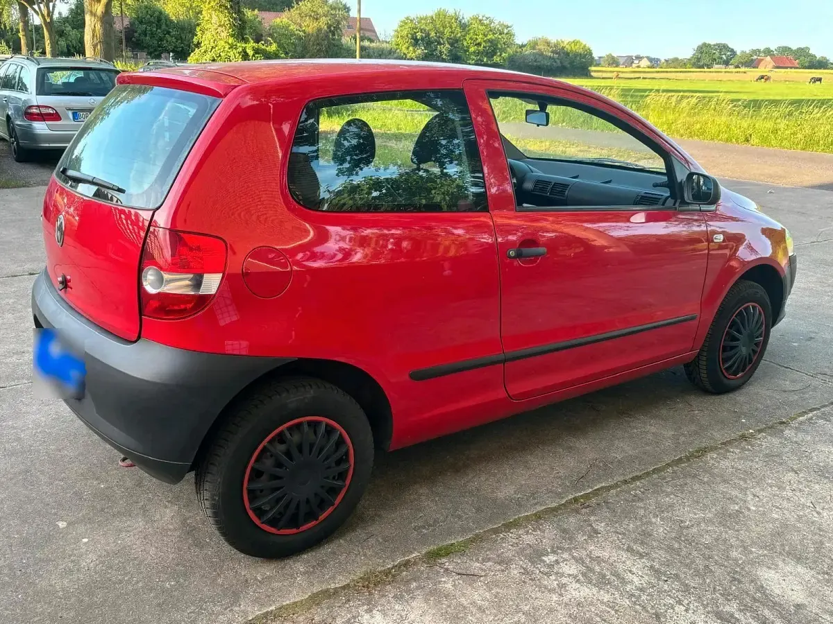 Gebraucht VW Fox 55 PS (40 kW) 2006 Rot Kleinwagen