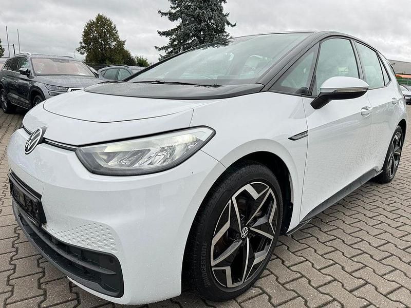 Weiß Gebraucht 2021 VW ID.3 Pro Kleinwagen | 19.399 € (Guter Preis) - Bild 1/4
