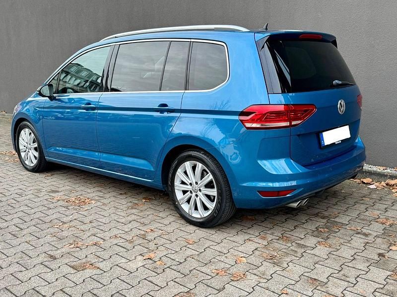 Gebraucht VW Touran Highline 190 PS (139 kW) 2016 Blau Van / Kleinbus