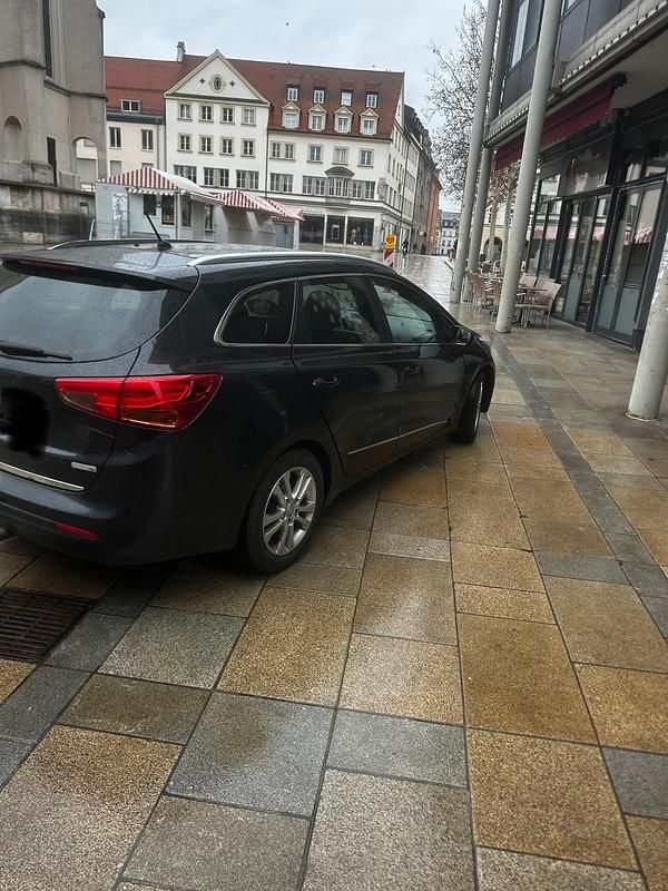 Gebraucht Kia Ceed 2014 Schwarz Kleinwagen