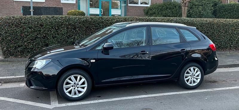 Schwarz Gebraucht 2015 Seat Ibiza Limousine | 5.500 € (Fairer Preis) - Bild 1/3