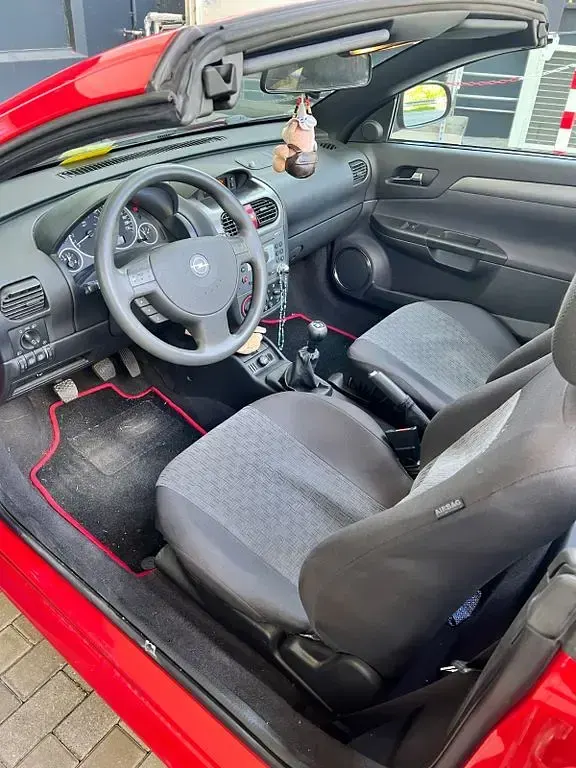 Gebraucht Opel Tigra 90 PS (66 kW) 2006 Rot Cabrio