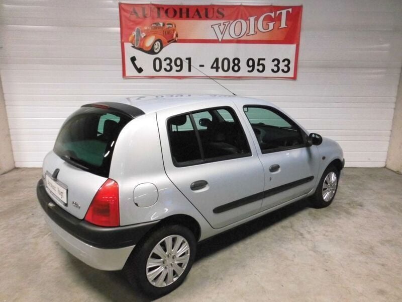Gebraucht Renault Clio II 75 PS (55 kW) 2000 Silber Limousine