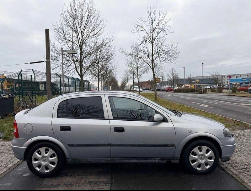 Gebraucht Opel Astra 125 PS (91 kW) 2002 Silber Limousine