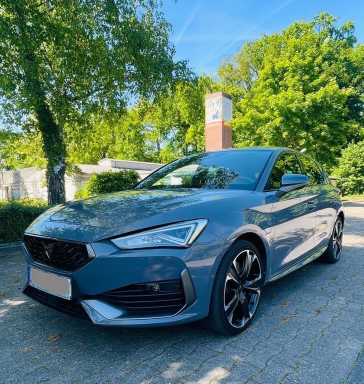 Grau Gebraucht 2020 Cupra Leon VZ1 Limousine | 22.999 € (Superpreis) - Bild 1/4
